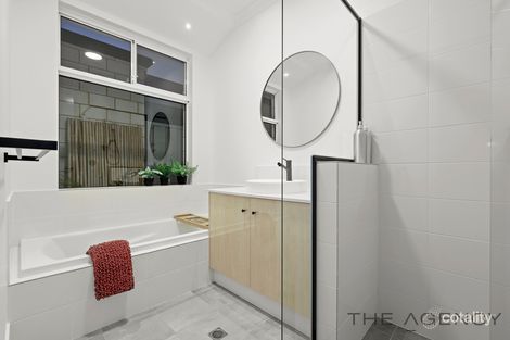 45 Aquila Cres, Bennett Springs, WA 6063