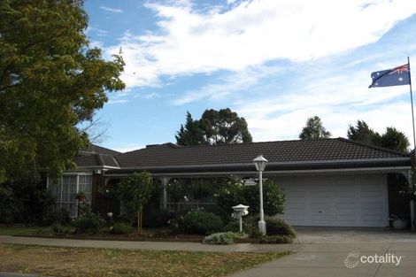 12 Golden Way, Hillside, VIC 3037