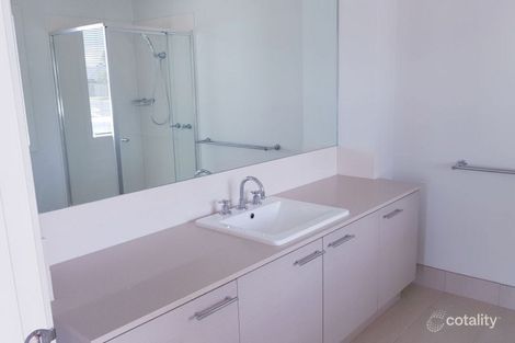 Property photo of 10 Merlin Views Doreen VIC 3754