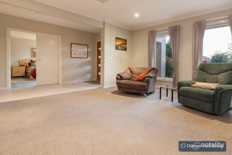 Property photo of 11 Barak Avenue Berwick VIC 3806