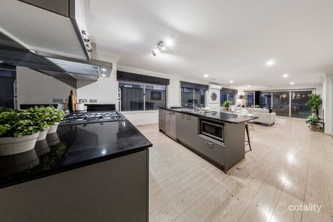 Property photo of 6 Palomino Avenue Clyde North VIC 3978
