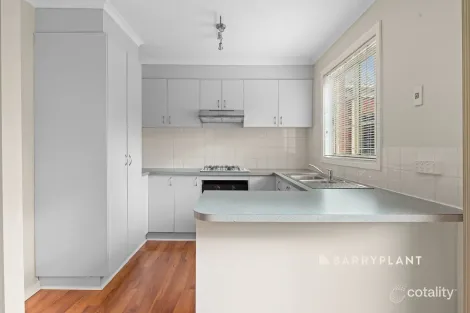 Property photo of 3/61 Strathavan Drive Berwick VIC 3806