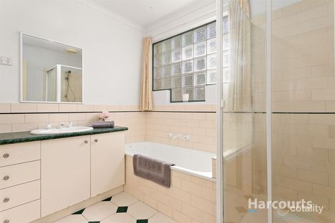 Property photo of 1/15 Bradley Drive Mill Park VIC 3082