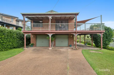 Property photo of 8 The Corso Moonee Beach NSW 2450