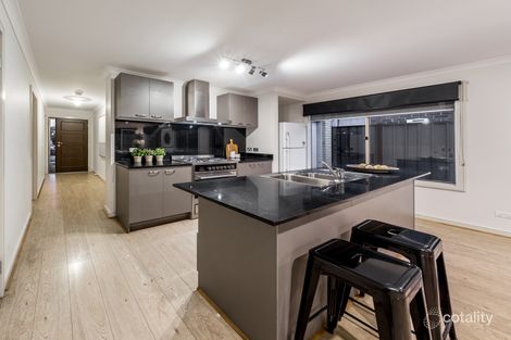 Property photo of 6 Palomino Avenue Clyde North VIC 3978