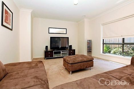 Property photo of 3 Embling Avenue South Morang VIC 3752