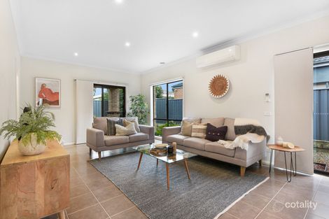 Property photo of 5 Aldous Place Cranbourne North VIC 3977