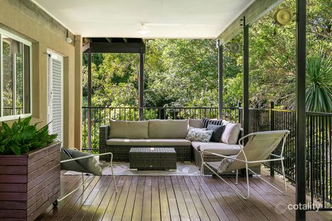 Property photo of 24 Matthews Parade Point Clare NSW 2250