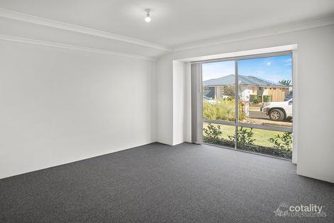 Property photo of 5 Castellar Pass Yalyalup WA 6280