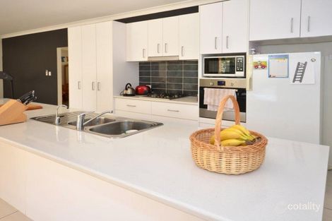 Property photo of 7 Songbird Place Mooloolah Valley QLD 4553