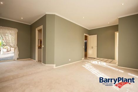 Property photo of 43 Quarry Hills Drive Berwick VIC 3806