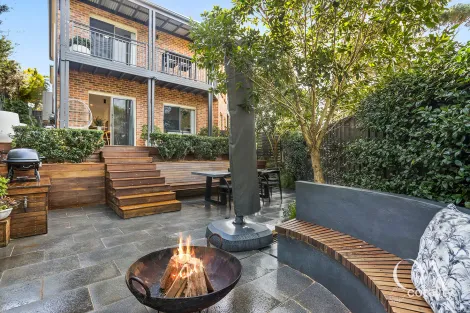 Property photo of 2/1 Seabreeze Place Thirroul NSW 2515