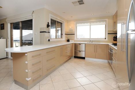 Property photo of 7 Robinia Place Jerrabomberra NSW 2619
