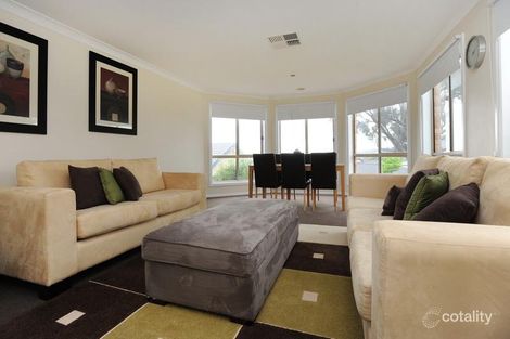 Property photo of 7 Robinia Place Jerrabomberra NSW 2619