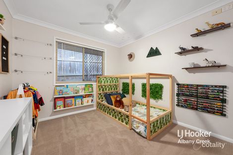 Property photo of 2 Memoire Court Eatons Hill QLD 4037