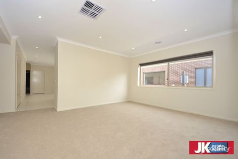 Property photo of 30 Hillcrest Parade Tarneit VIC 3029