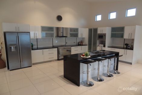 Property photo of 13 Staveley Close Sinnamon Park QLD 4073
