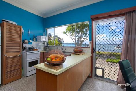 Property photo of 27 Kullaroo Road Summerland Point NSW 2259