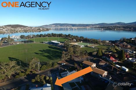 Property photo of 4/14 Lincoln Street Lindisfarne TAS 7015