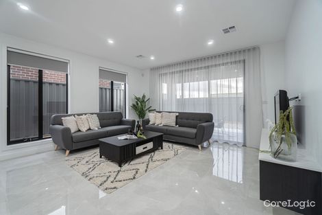 Property photo of 31 Riverglen Drive Craigieburn VIC 3064