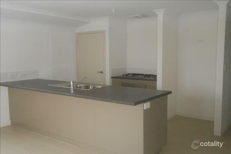 16 Kennedia Ent, Dayton, WA 6055