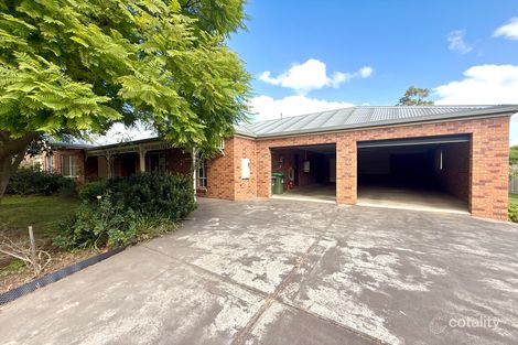 Property photo of 3 Pepperell Drive Drouin VIC 3818