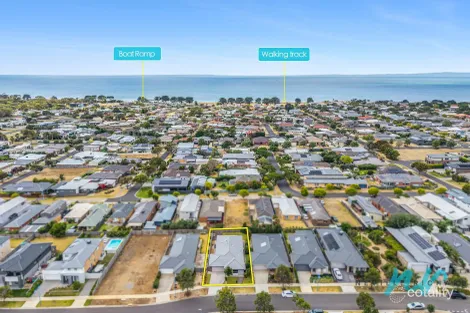 Property photo of 17 Miranda Crescent St Leonards VIC 3223