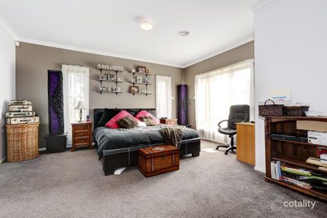 Property photo of 35 Somersby Road Craigieburn VIC 3064