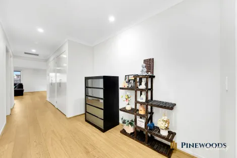 Property photo of 15 Charles Street Wallan VIC 3756