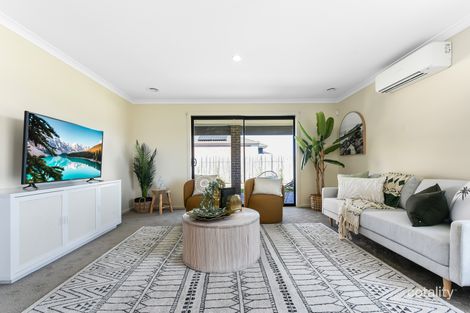 Property photo of 24 Chevrolet Road Cranbourne East VIC 3977