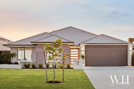8 Fawcett Rd, Lake Coogee, WA 6166