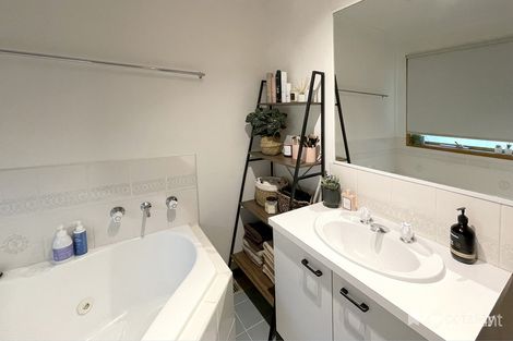 10 First Ave, Cockatoo, VIC 3781