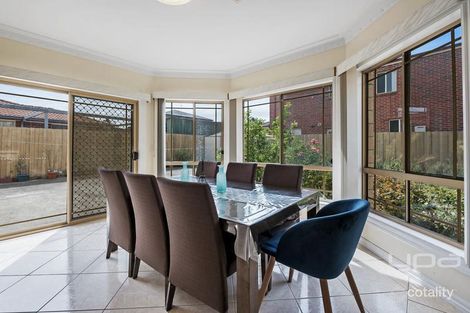 Property photo of 5 Tiffany Crescent Roxburgh Park VIC 3064