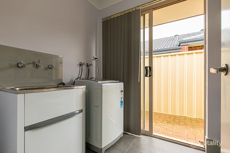 Property photo of 24 Kyogle Place Armadale WA 6112