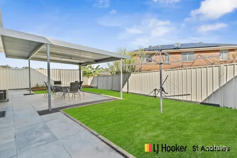 Property photo of 14 McLaughlin Circuit Bradbury NSW 2560