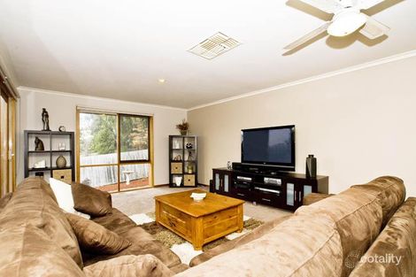 Property photo of 6 Carmel Close Greensborough VIC 3088