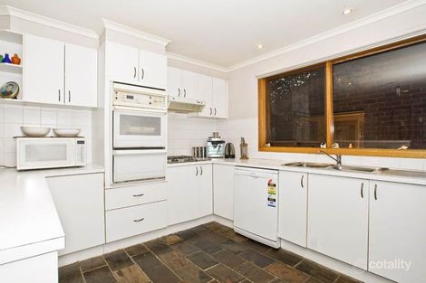 Property photo of 6 Carmel Close Greensborough VIC 3088