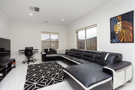 Property photo of 21 Creston Street Point Cook VIC 3030