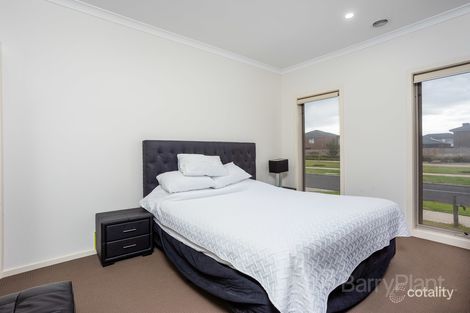 Property photo of 21 Creston Street Point Cook VIC 3030