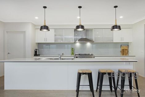 Property photo of 8 Amity Place Sunbury VIC 3429