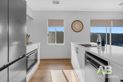 Property photo of 3 Tempranillo Rise Hocking WA 6065