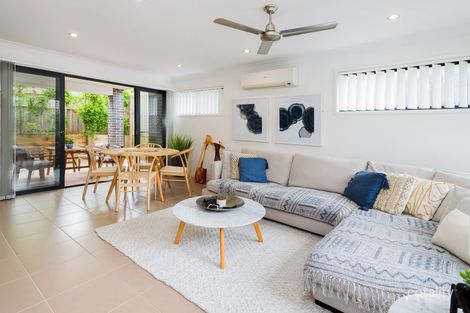 Property photo of 1/6 Fourth Avenue Labrador QLD 4215