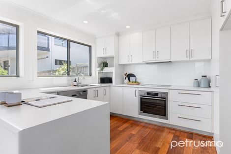 Property photo of 1/672 Oceana Drive Tranmere TAS 7018