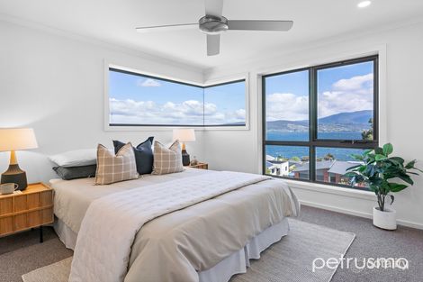 Property photo of 1/672 Oceana Drive Tranmere TAS 7018