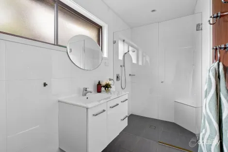 Property photo of 22 Milham Crescent Forestville NSW 2087