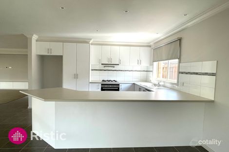 Property photo of 14 Breenview Place Doreen VIC 3754
