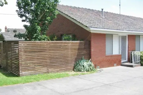 1/14 Athelstane Gr, Ivanhoe, VIC 3079