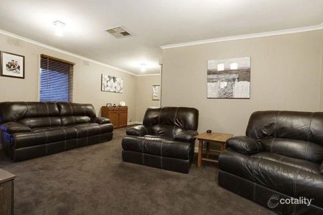 Property photo of 10 Chartwell Drive Wantirna VIC 3152