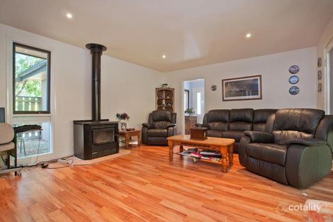 Property photo of 40 Maxwell Court Langwarrin VIC 3910