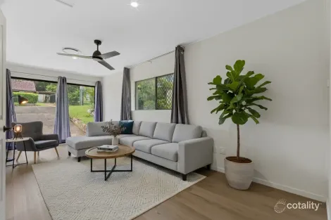 Property photo of 3 Rholanda Crescent Springwood QLD 4127